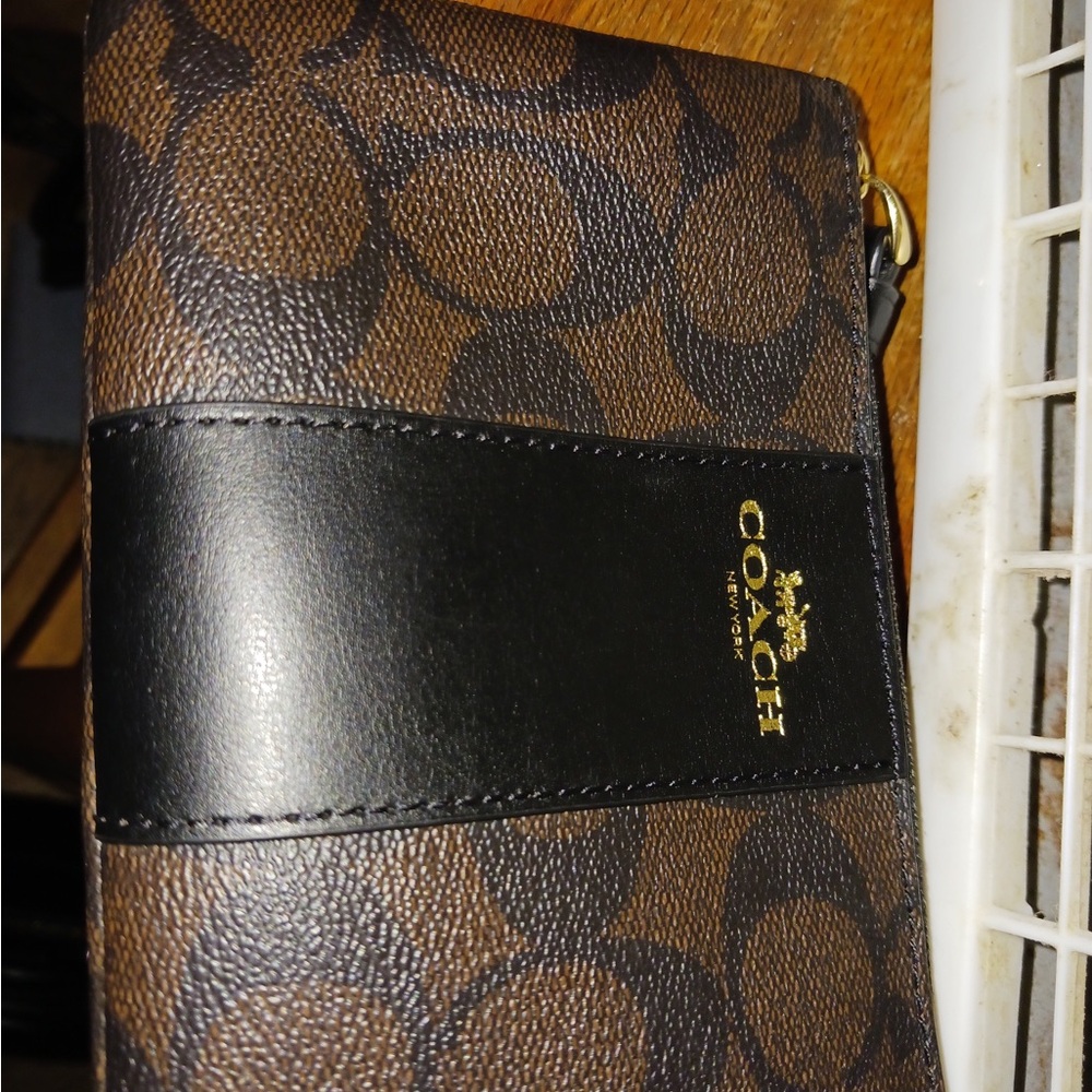 Tote - Picture 2 of 3